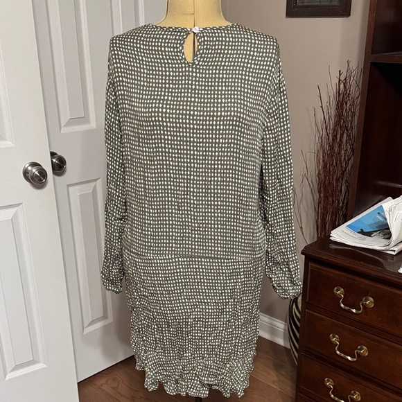 Mud Pie Black and White Long Sleeve Dress - Picture 4 of 4